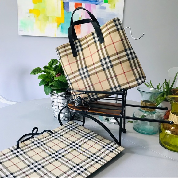 Burberry Nova Check Tote - Picture 15 of 15